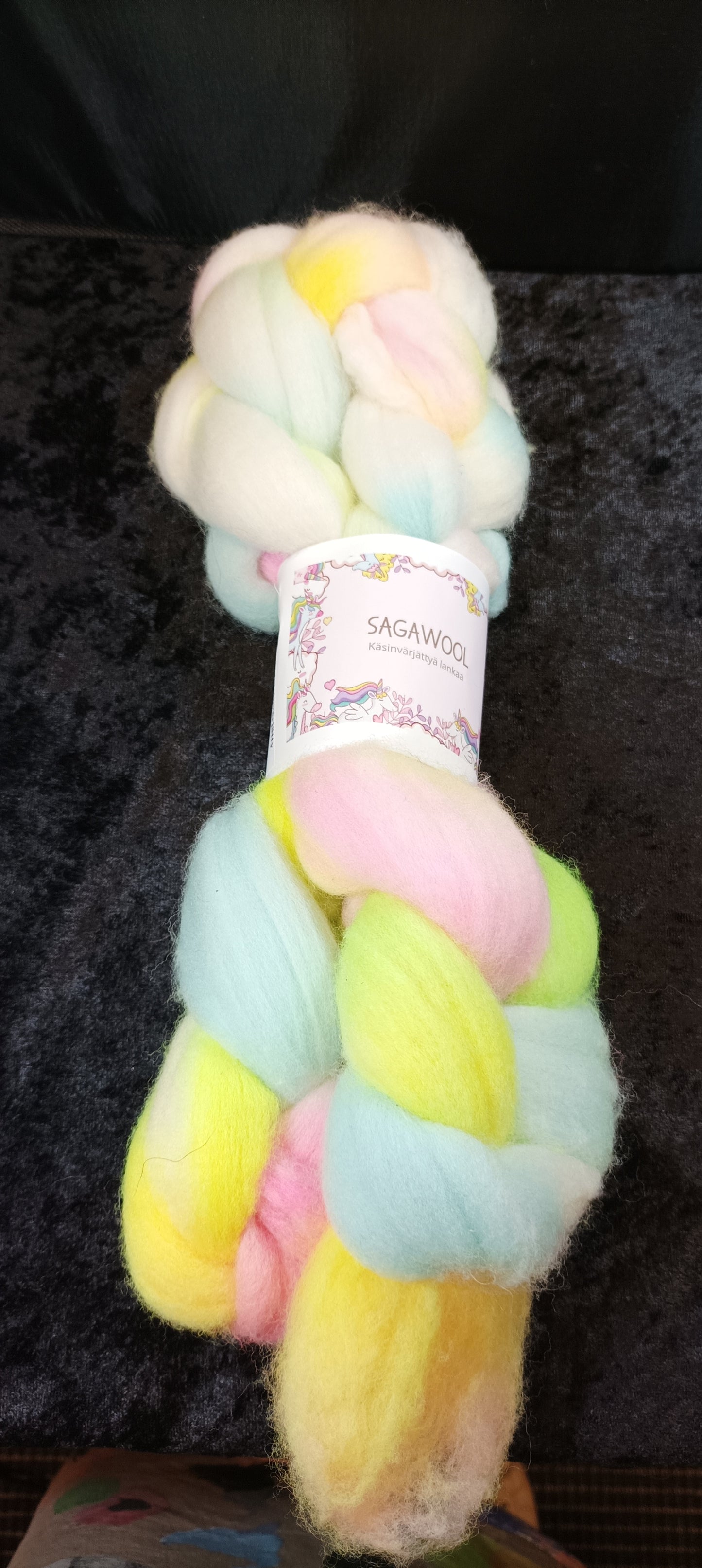 Käsinvärjätty villatopsi Polwarth, 100g