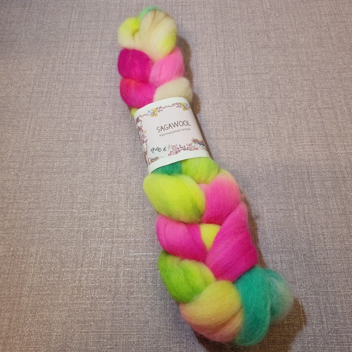 Käsinvärjätty villatopsi Corriedale 50g.