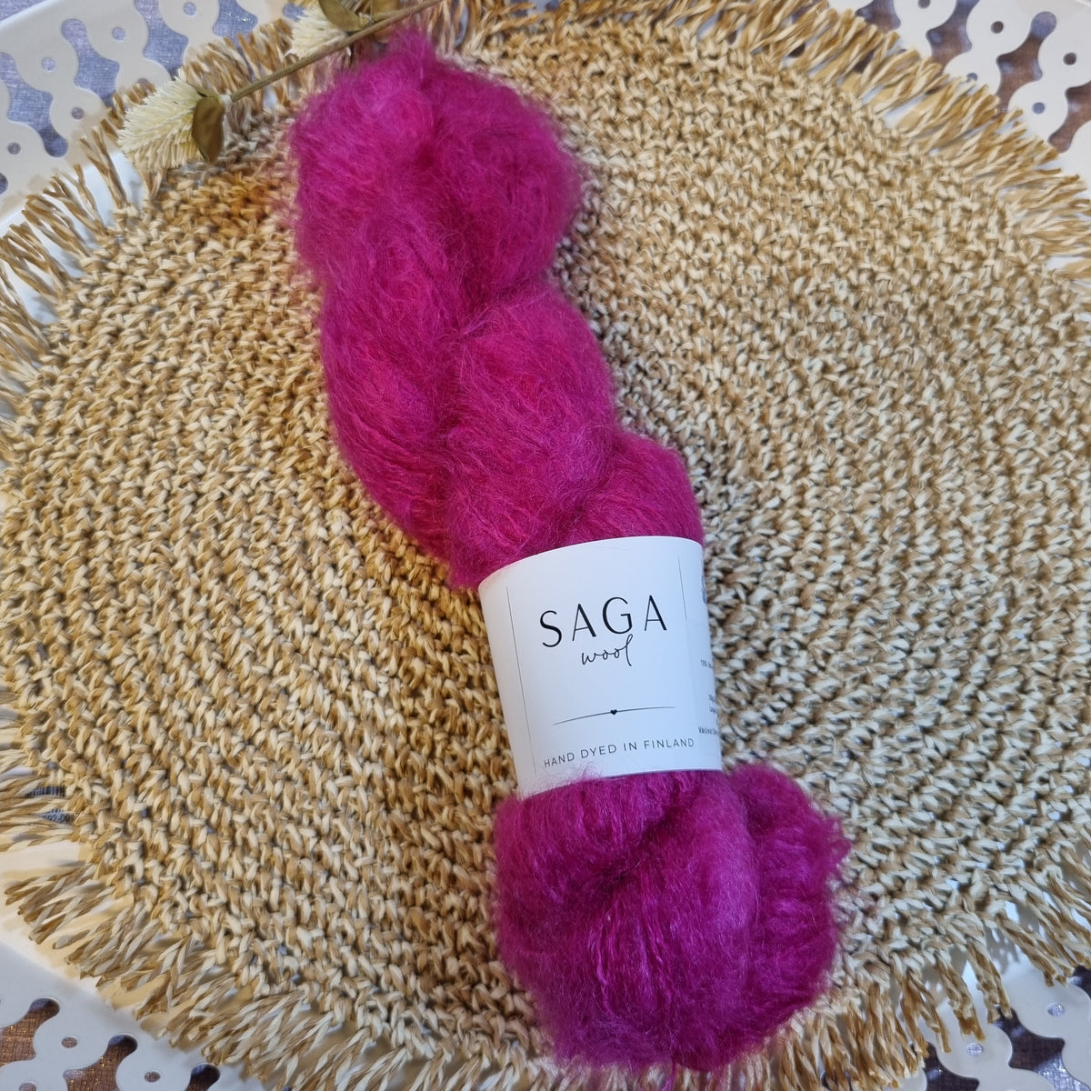 Lassi highland wool fluff, DK