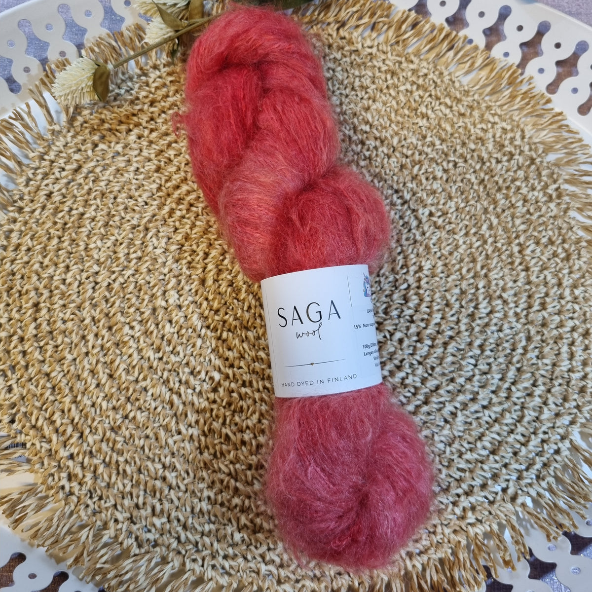 Lassi highland wool fluff, DK