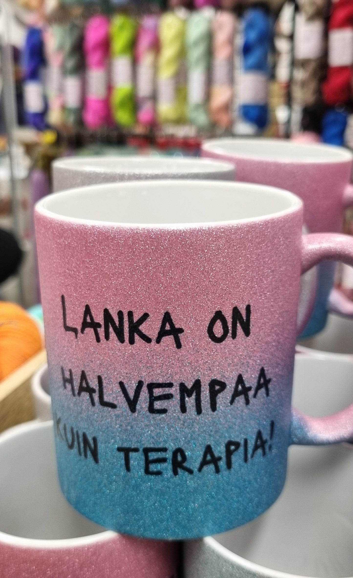 Keraaminen kässämuki painatuksella