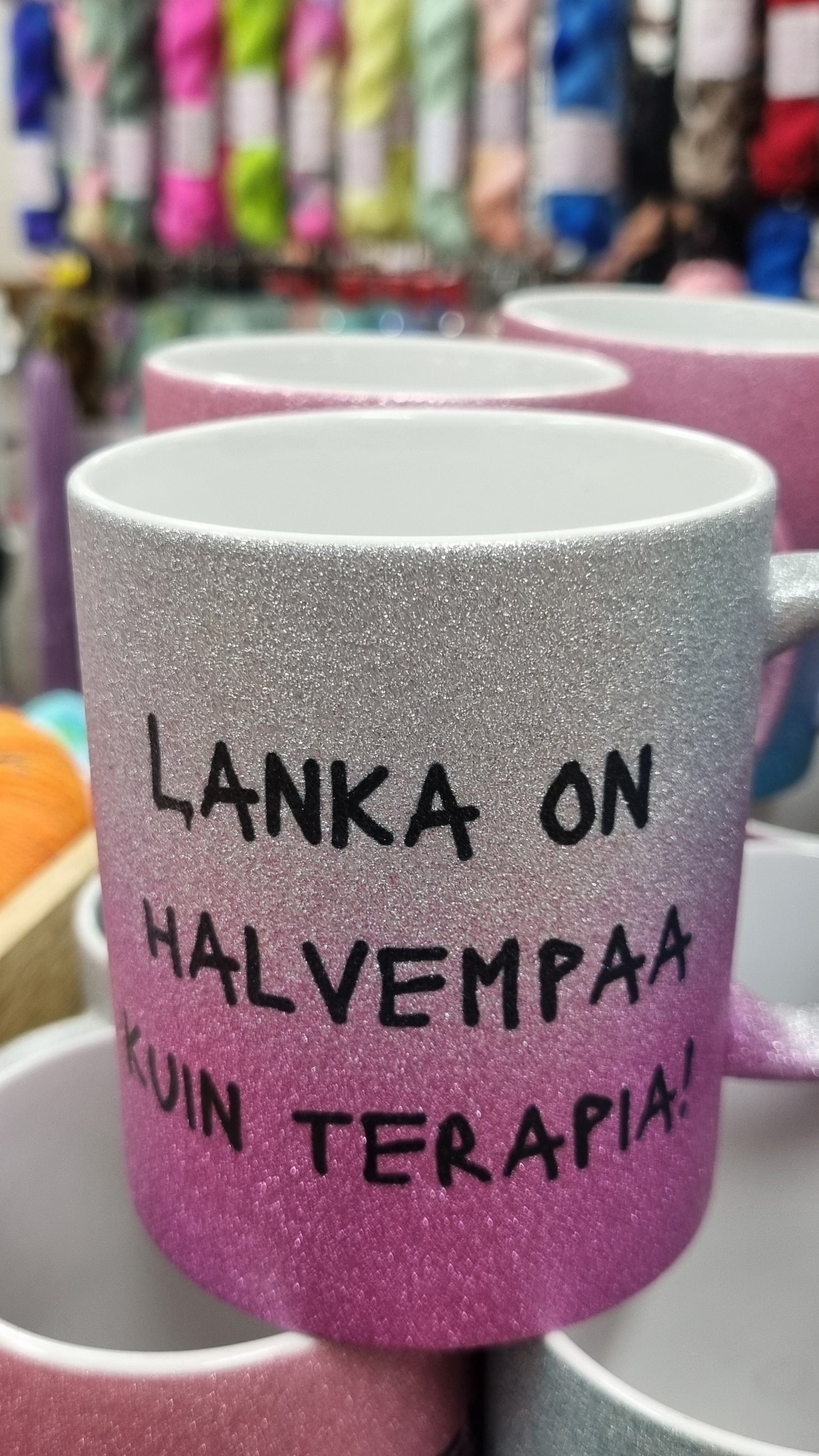 Keraaminen kässämuki painatuksella