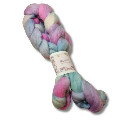 Käsinvärjätty villatopsi Corriedale 100g.