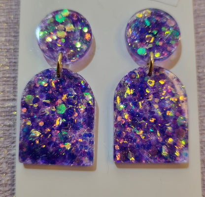 Glitter korvikset tapilla.