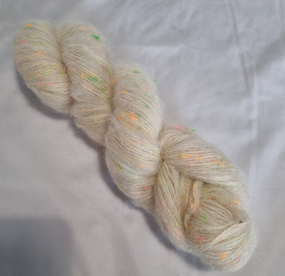 Siiri neontweed Fluff.