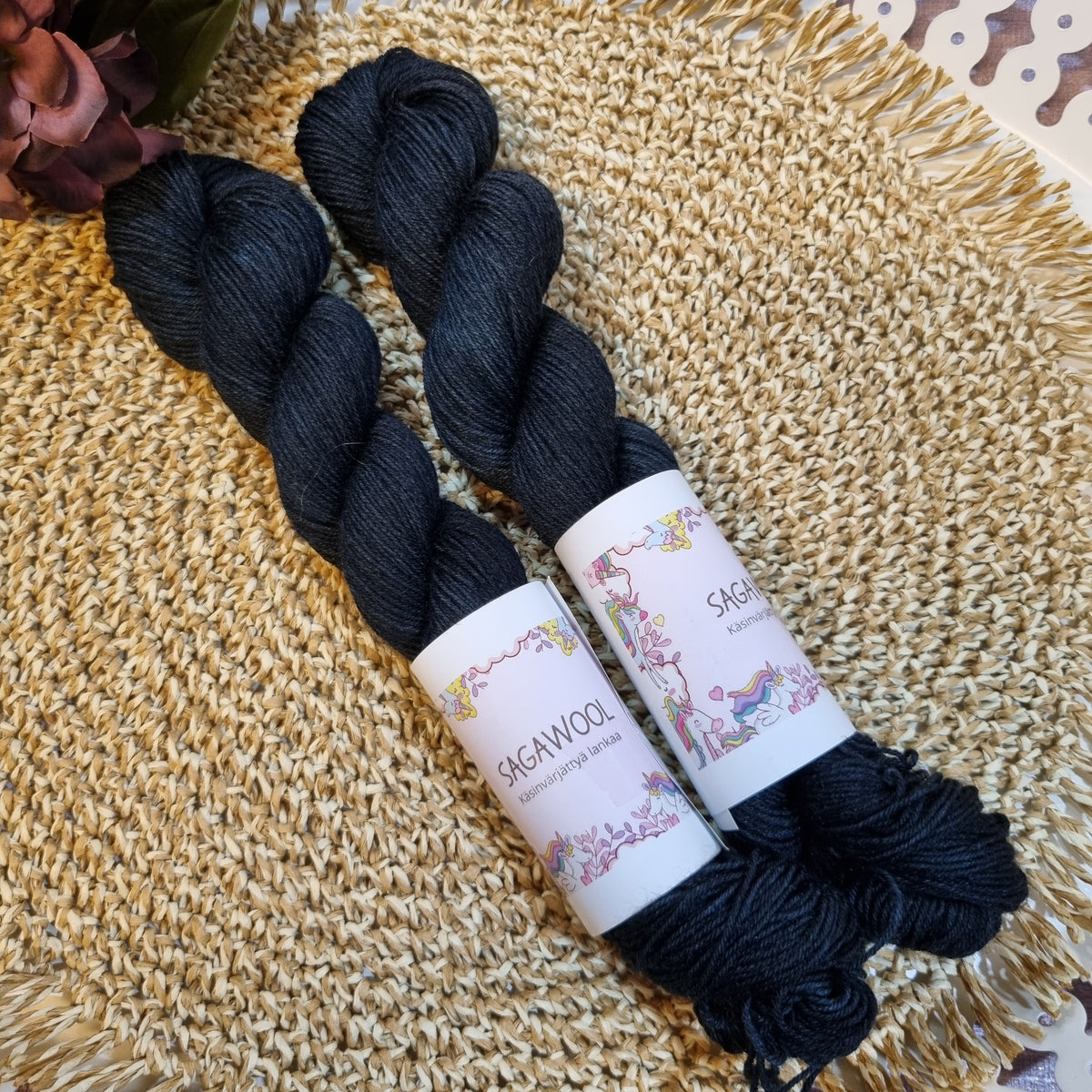 Lauri BFL villasekoitus, fingering, 50g.