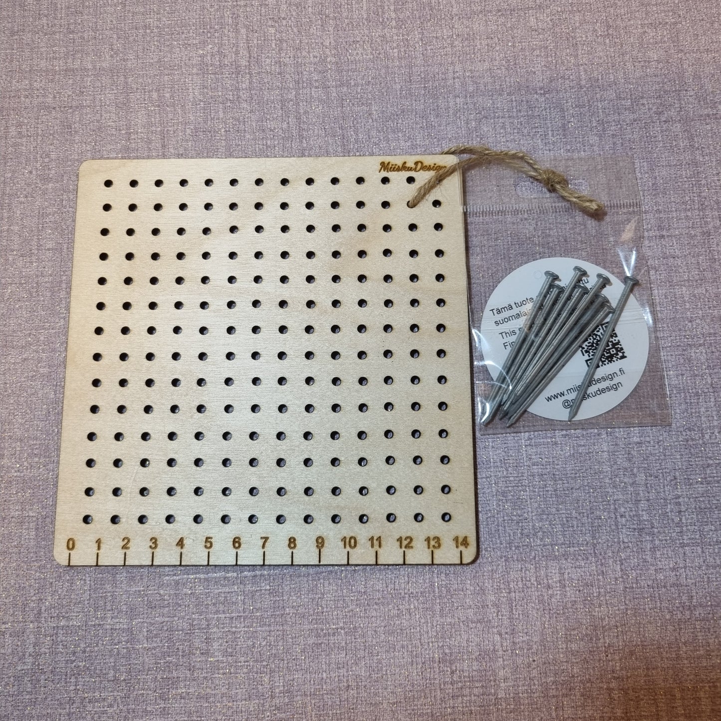 Pingotusalustat, pieni ja iso. Kotimaista koivuvaneria.