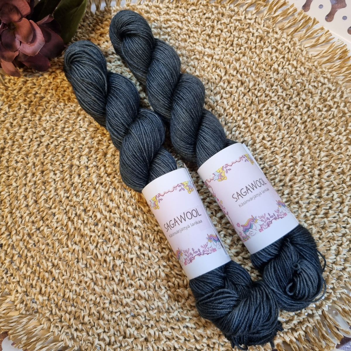 Lauri BFL villasekoitus, fingering, 50g.