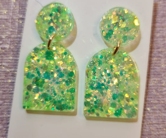 Glitter korvikset tapilla.