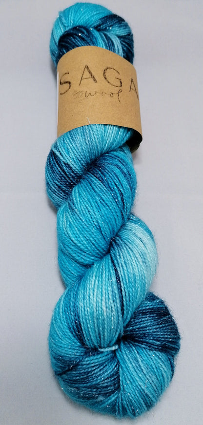 Iida glitterlanka, fingering