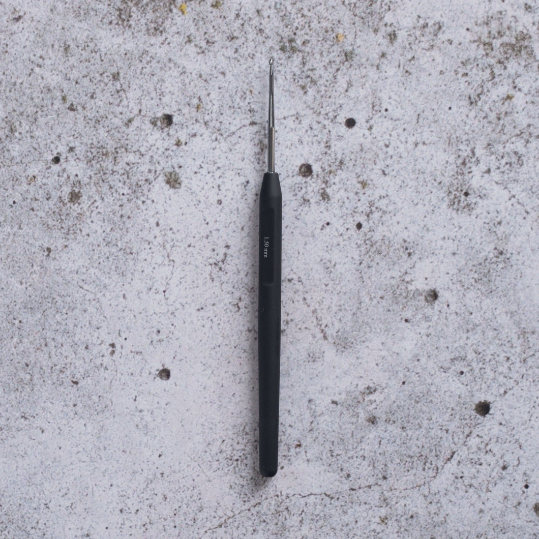 Knitpro virkkuukoukku ergonomisella kahvalla, koot 1-1.75 mm, musta