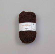 Lataa kuva Galleria-katseluun, Rauma Garn 3-tr. Strikkegarn, 100% villalanka, 50g/108m.
