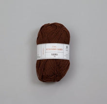 Lataa kuva Galleria-katseluun, Rauma Garn 3-tr. Strikkegarn, 100% villalanka, 50g/108m.
